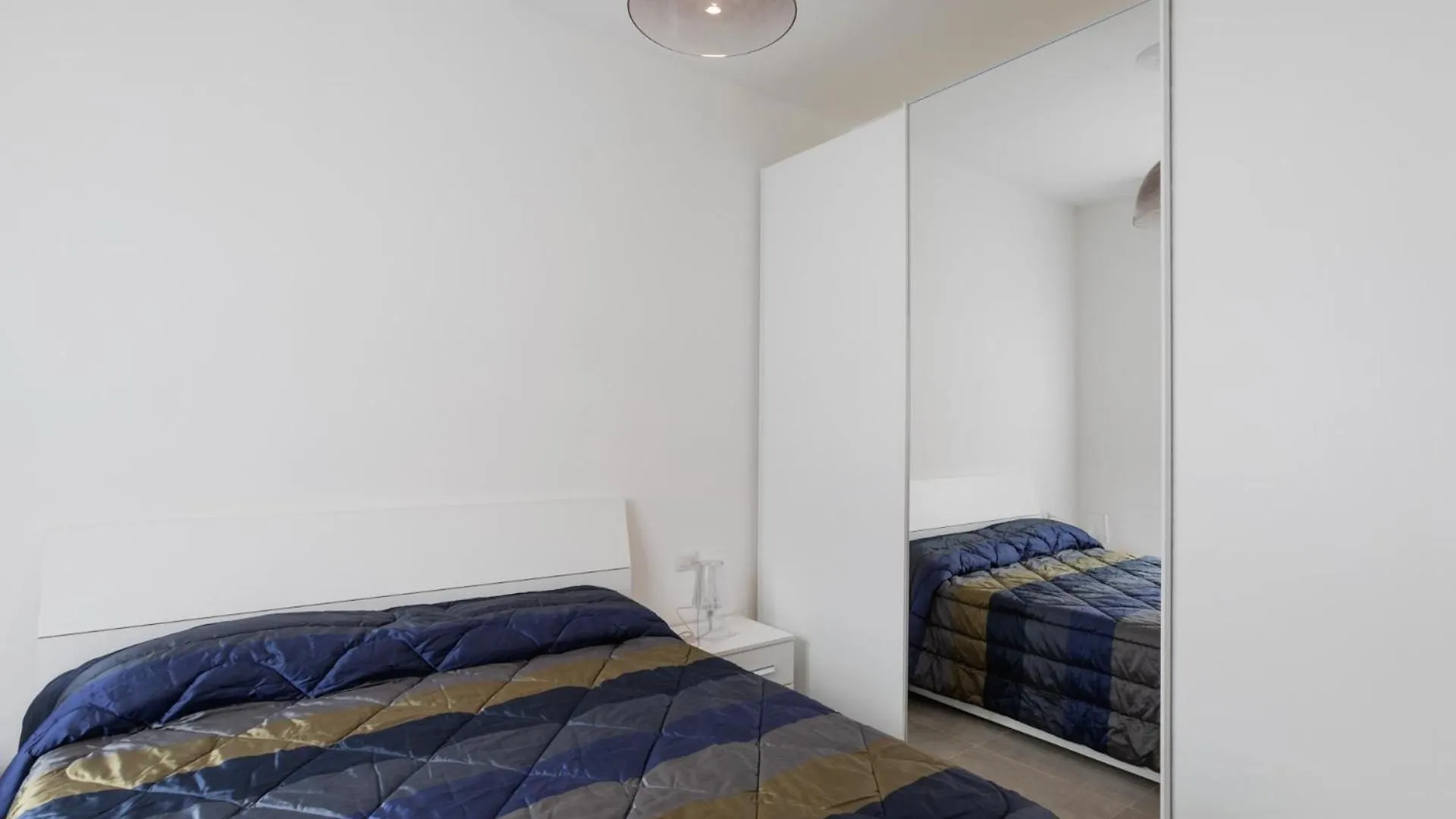Apartment Bilocale, Ristrutturato 2023 Milan Italy